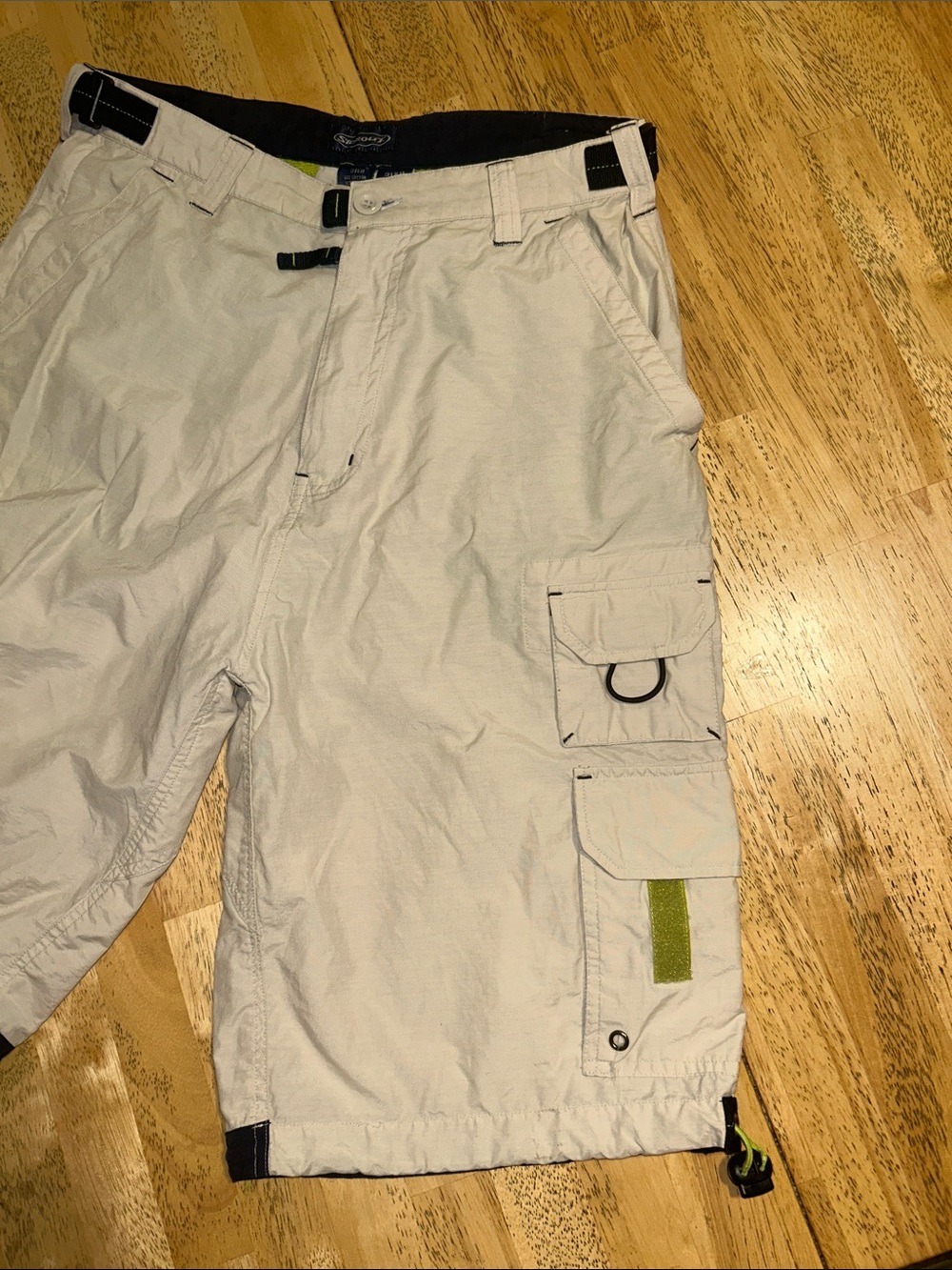 Light Gray Outdoor Cargo Pants with Green Accentso - Picture 3 of 8